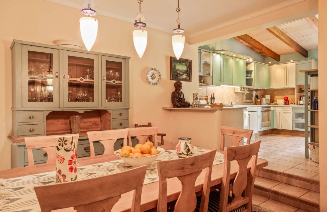 Charming Country Retreat near Campanet with Main House & Guesthouse